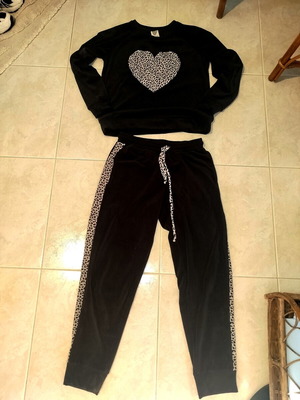 Noidinotte velour pajama set, size S, black and white