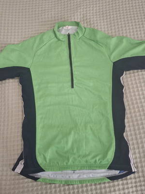 Cycling jersey green with large zipper and pockets like new