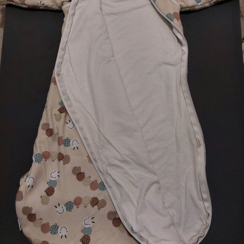 Sleeping bag 2.5 tog (65 - 80 cm) cotton like new with zipper and detachable sleeves