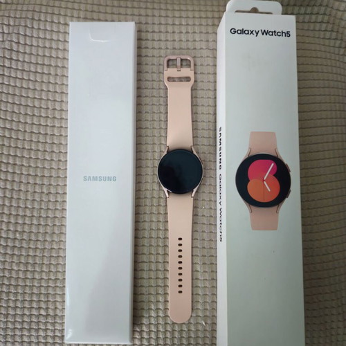 Samsung Galaxy Watch 5 40mm Pink Gold new
