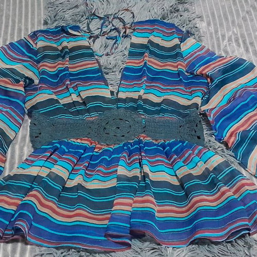 Modern blouse new with handmade knit at waist and sleeves size M