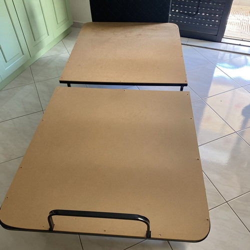 Portable guest bed like new with wheels 90x202 cm