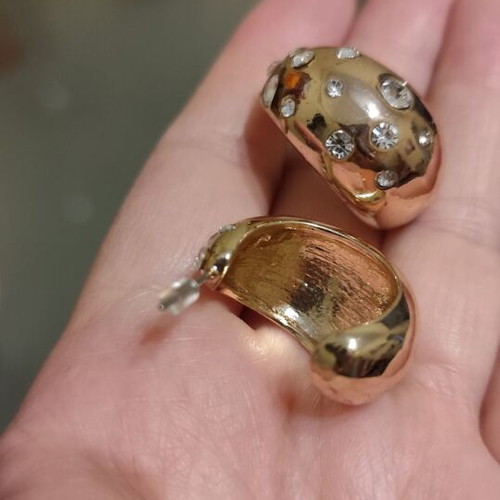 Gold earrings with rhinestones new