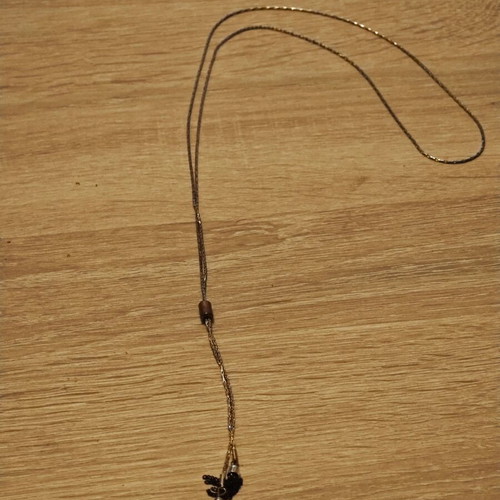 Long necklace gold-colored