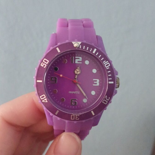 Wristwatch purple quartz like new women's