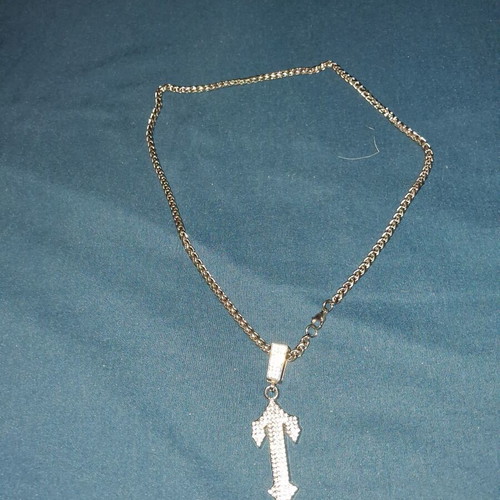 Trapstar chain like new, shiny white and grey