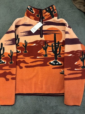 Fleece sweatshirt one size new with tag