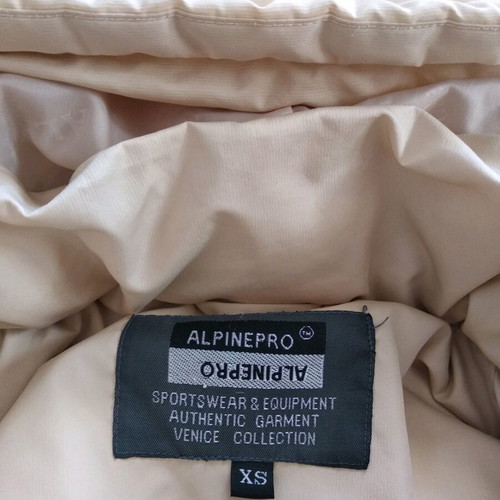 Alpine Pro beige winter jacket like new, removable hood