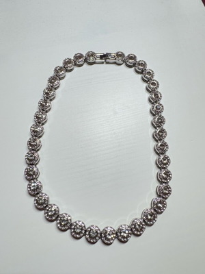 Necklace with stones new