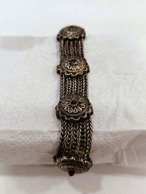 Vintage βραχιόλι βυζαντινής σχεδίασης με τριπλή πλέξη και floral ροζέτες σαν καινούργιο