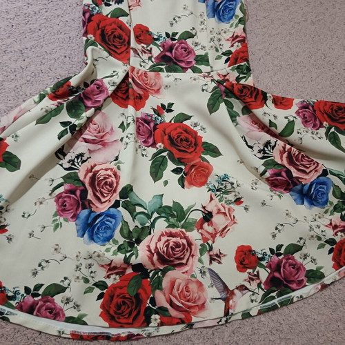 Grama Floral Dress like new, size L, white multicolor