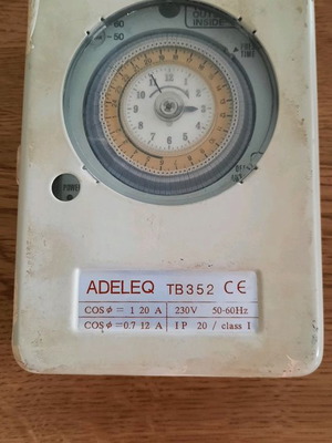 Adeleq 230V timer used