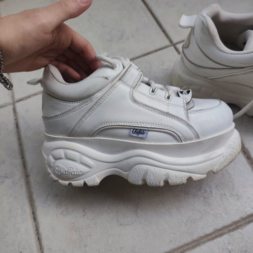 Buffalo chunky shoes, white, size 36