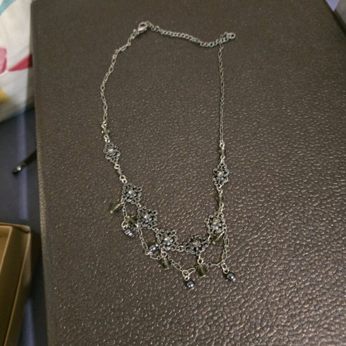 Necklaces used, assorted pack