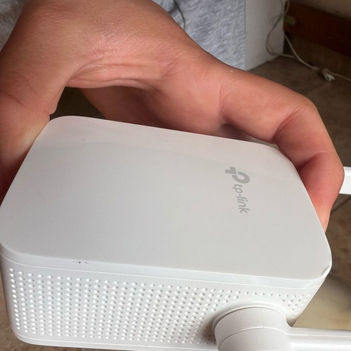 Wi-Fi Extender like new