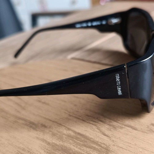 Roberto Cavalli women's sunglasses used, model lacco 131S, black