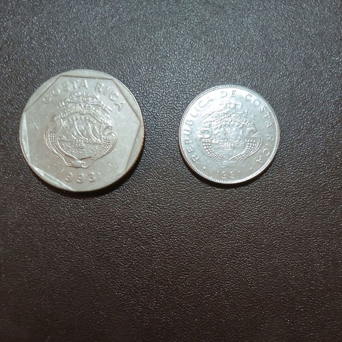 Two Costa Rica coins from the 1990s