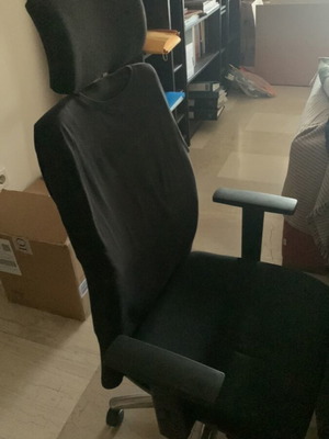 Office chair ergonomic, like new, adjustable