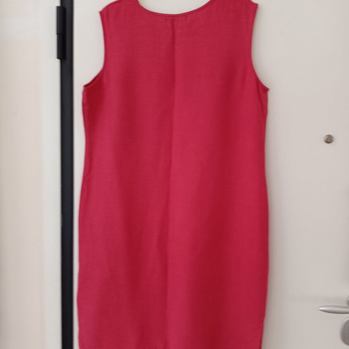 Vunic sleeveless women's dress like new, fuchsia linen blend
