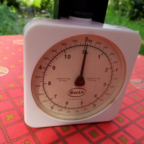 Kitchen scale used, white