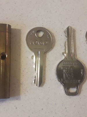 Κύλινδρος (αφαλός) απλός LOGO μεταχειρισμένος με 3 κλειδιά