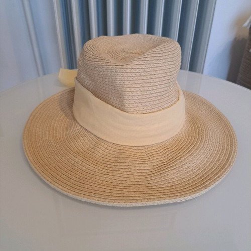 Straw hat used, size 58