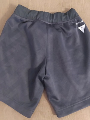 Σορτς αγοριών Adidas ηλικίας 7-8