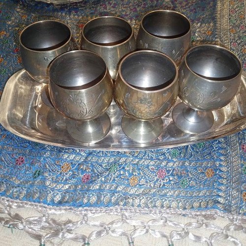 Embossed liqueur set used