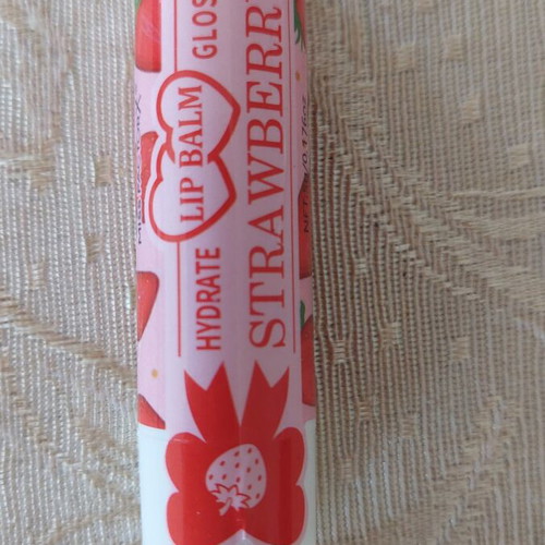 Hydrate Glossy Strawberry Lip Balm new, sealed
