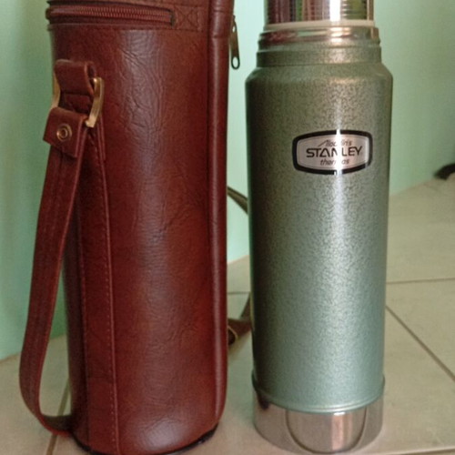 Vintage Stanley Aladdin A-944C 1 Quart Thermos with Leather Case