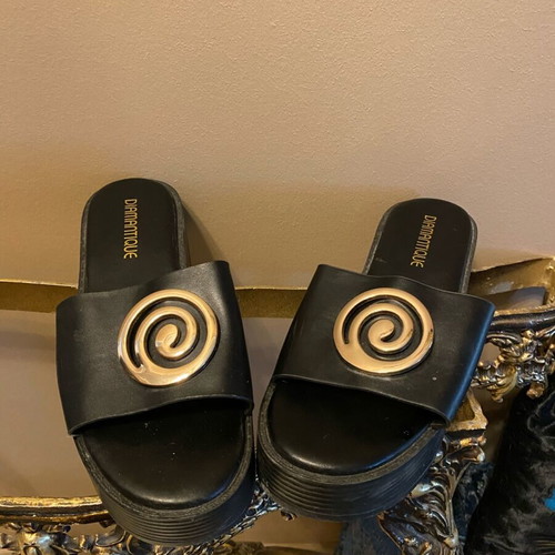 Women's high slippers like new, size 38, black and gold