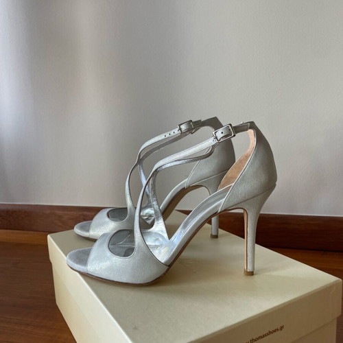 Thomas shoes χειροποίητα πέδιλα σαν καινούργια, τακούνι 8,5 εκ, μέγεθος 37