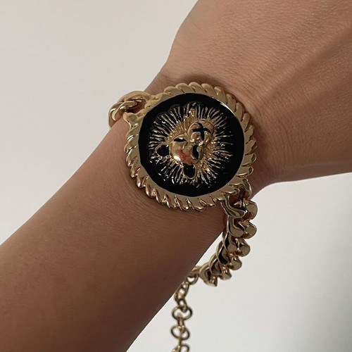 Vintage Glam Gold Lion Head Medallion Chain Bracelet like new