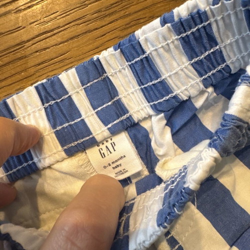 Gap 2 pcs baby shorts 0-3 months like new