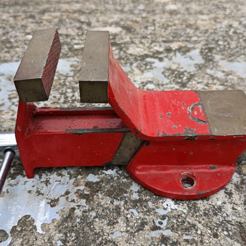 Stable vise used, 110mm opening
