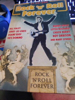 Rock 'n' Roll Forever 21 CD box set like new