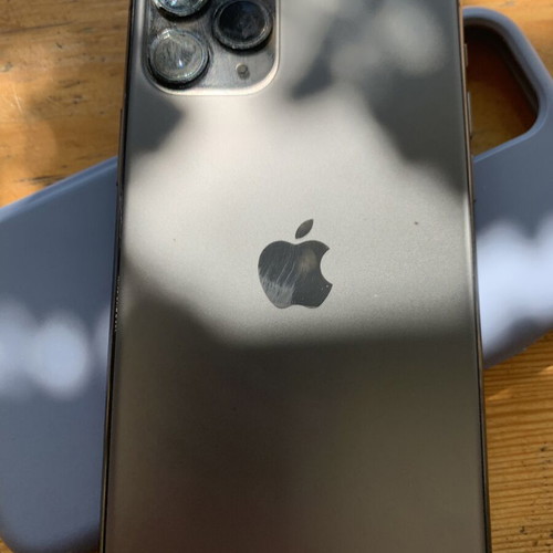 Apple iPhone 11 Pro 64GB smartphone