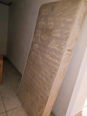 Single bed mattress used 2.00m x 0.90m