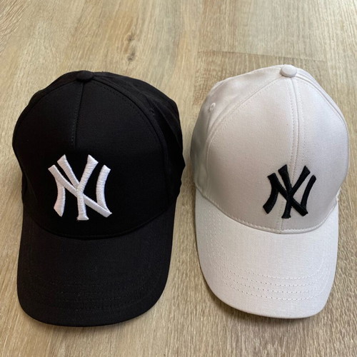 New York Yankees cap new, black and white cotton