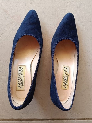 Leather blue suede pumps like new, size 37, 7 cm heel