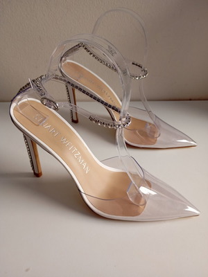 Stuart Weitzman luxury leather sandals like new, size 39, white