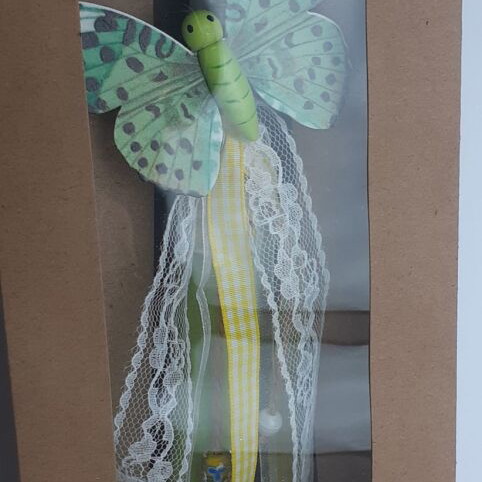 Handmade candle new with felt, lace and wooden decoration