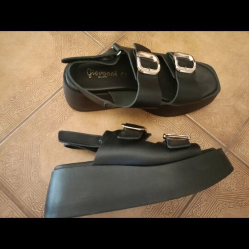 Sandals platform black size 39 like new