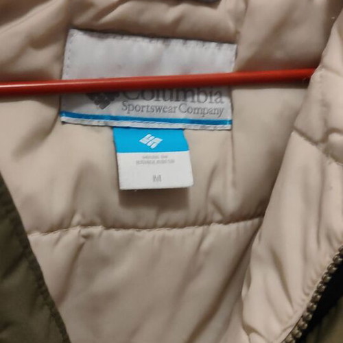Columbia jacket like new, waterproof and windproof, size M, blue and green