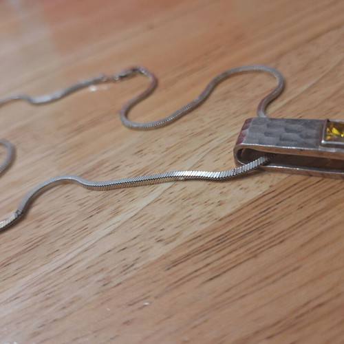 Silver 925 pendant with yellow zircon used with chain