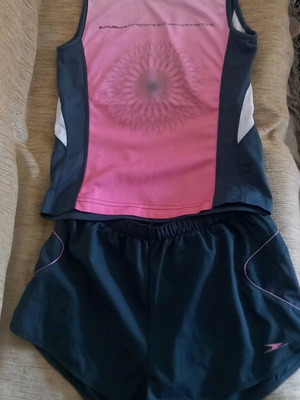 Sports shirt like new, sizes S and M