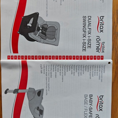 Britax Römer Dualfix i-Size car seat with Baby-Safe i-Size Base