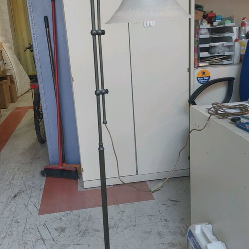 Floor lamp vintage style with adjustable height and white glass shade