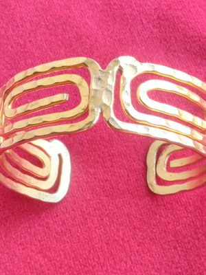 Vintage gold-plated bracelet like new