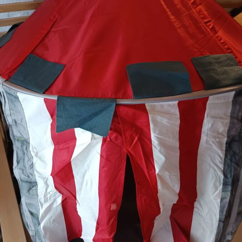 Children's play tent like new